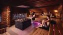 Gasten zitten ontspannen in de kelo sauna
